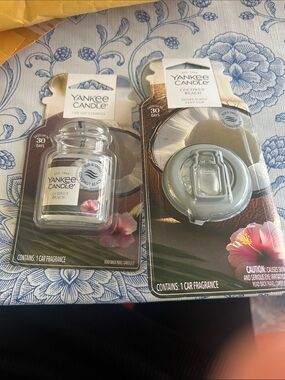 Yankee Candle Coconut Beach Car Air Freshener - White and Silver